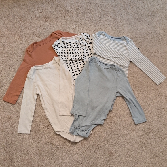 cloud island Other - Cloud Island Bundle Five Long Sleeve Bodysuit Onesies 24 Months